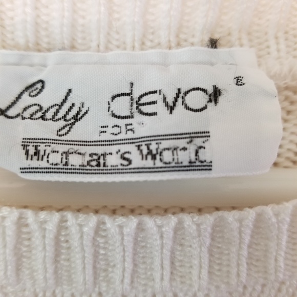 Lady Devo Short Sleeve Knit Sweater. - Picture 3 of 5